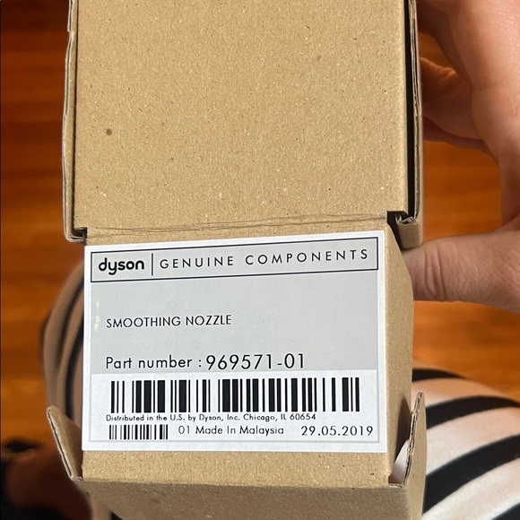 Dyson Genuine Components Smoothing Nozzle - Picture 1 of 3